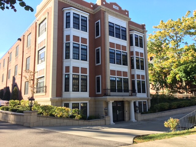 Primary Photo - 1040 Delaware Ave