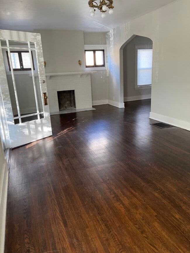 Photo - 920 Keswick Blvd House