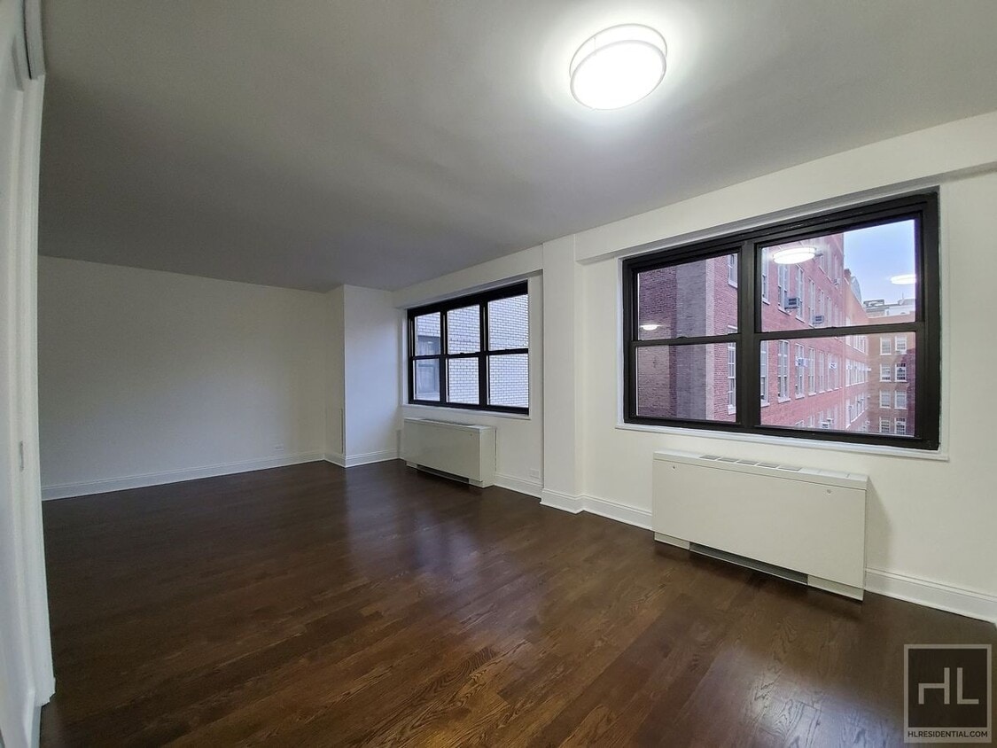 Foto principal - E 16 ST