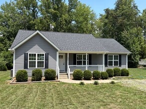 Building Photo - 1656 Woodbrooke Dr
