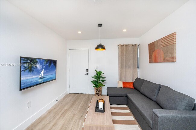 Foto del edificio - 3321 NW 19th Terrace