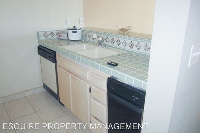 Building Photo - 1 br, 1 bath House - 865 SOUTH B ST #A1