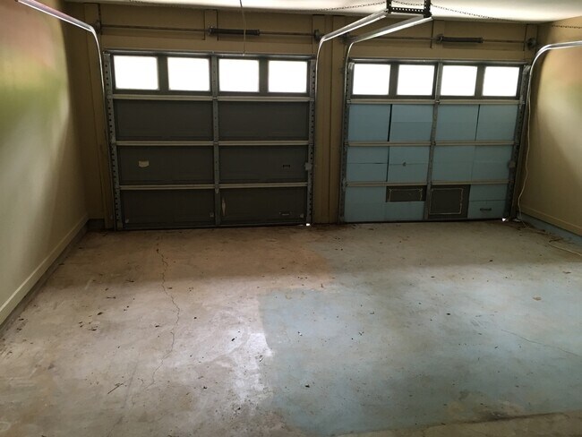 Foto del edificio - 9437 Garfield Dr