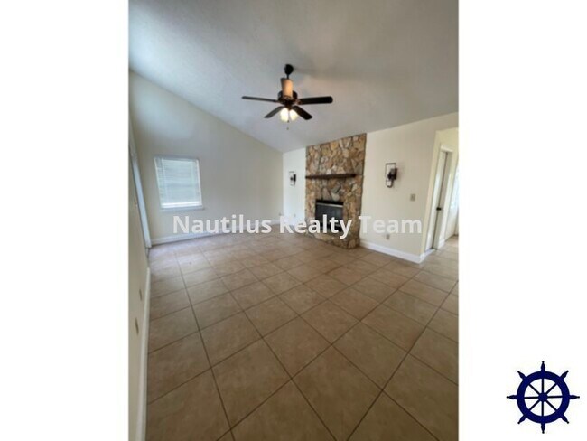 Foto del edificio - 4511 Aster St