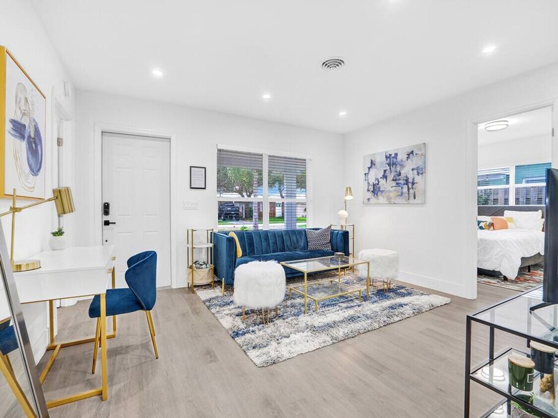 Foto principal - 4601 NE 4th Ave