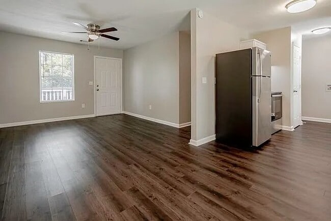 Foto del edificio - 1544 Holland Ave