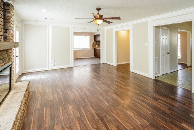 Foto del edificio - 24814 Butterwick Dr