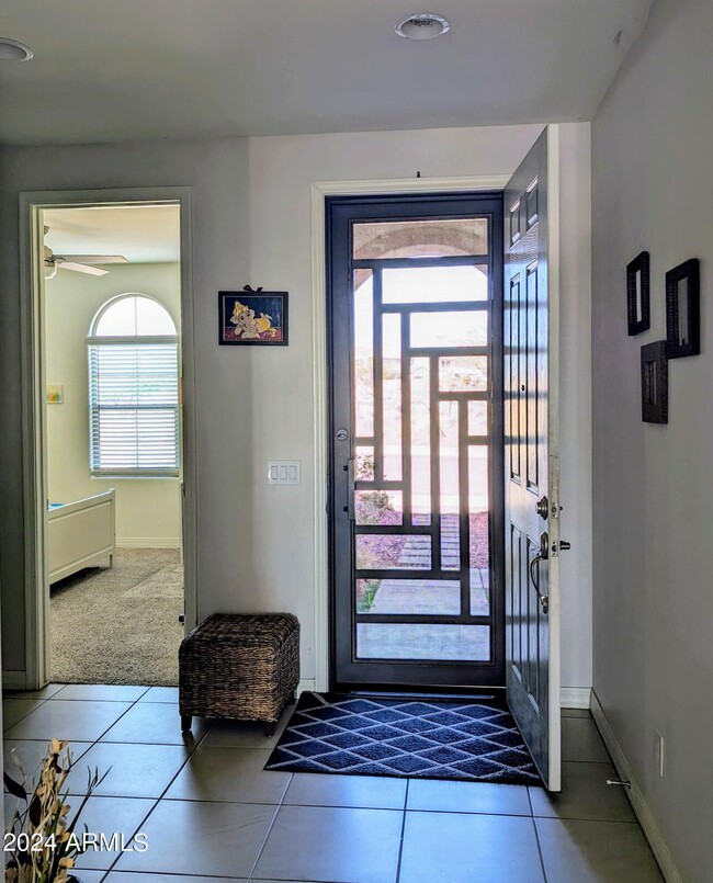 Foto del edificio - 9799 W Cashman Dr