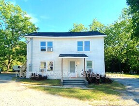 Building Photo - 304 Cedar St