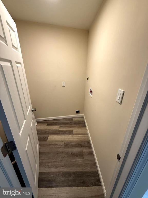 Building Photo - 1028 E North Ave