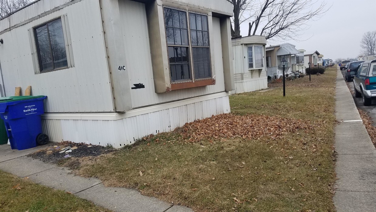 Foto principal - 21727 Woodburn Rd