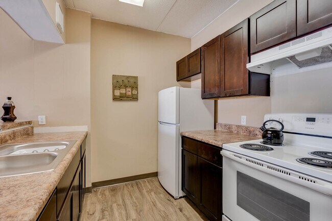 Foto del edificio - The Wellington Senior Living 55+