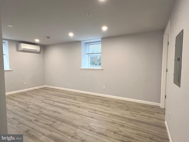 Building Photo - 5130 Pennell Rd