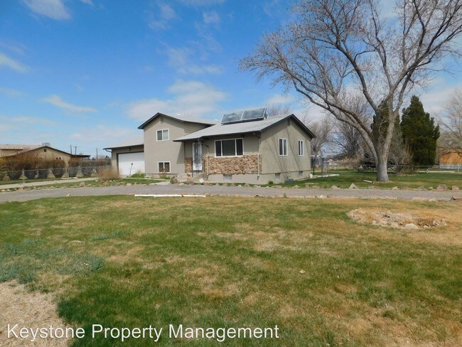 Building Photo - 25017 Camden Pl