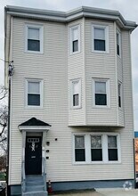 Building Photo - 31 Louis St