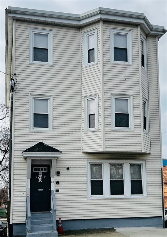 Primary Photo - 31 Louis St