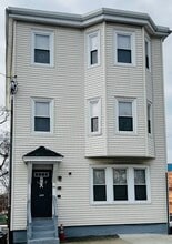 Building Photo - 31 Louis St