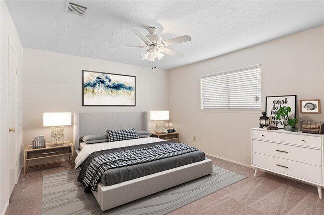 Foto del edificio - 10830 Lynbrook Dr
