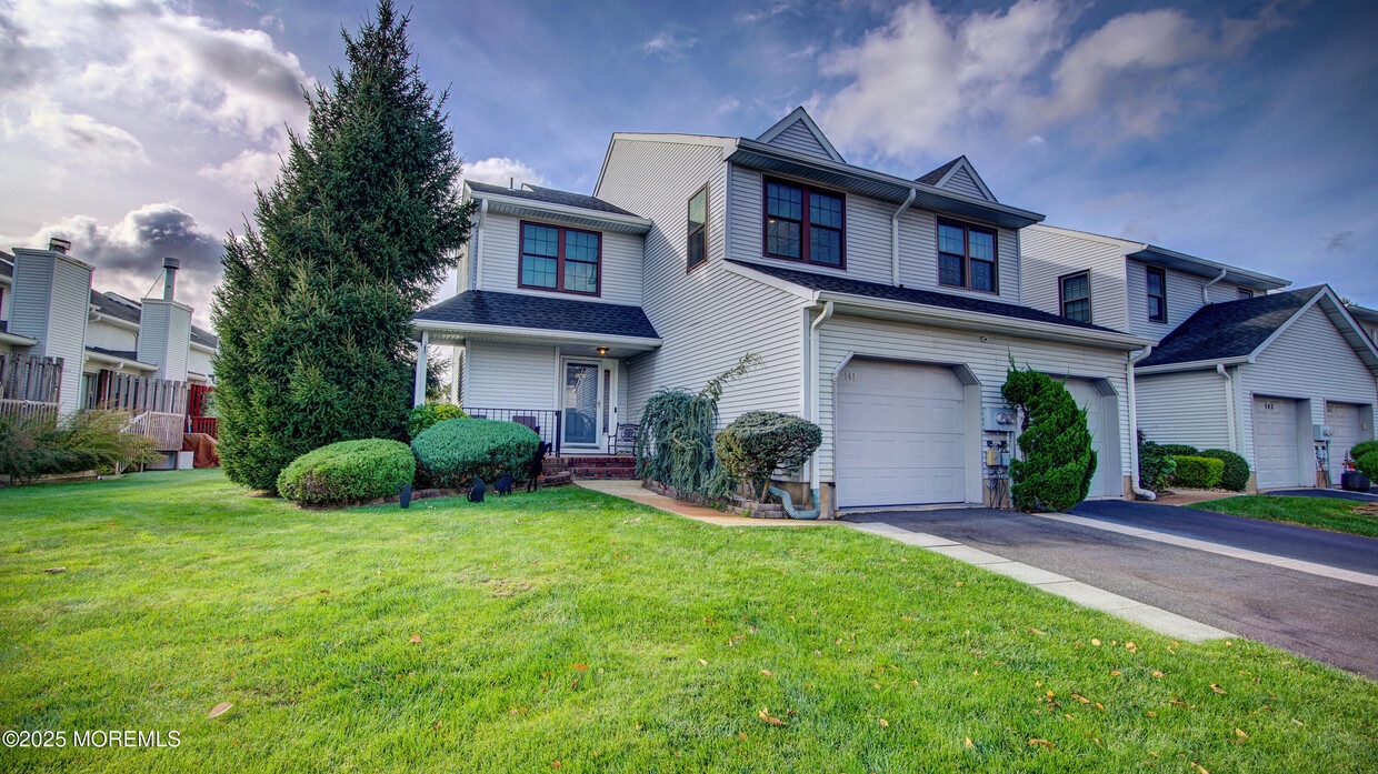 Foto principal - 141 Chestnut Way