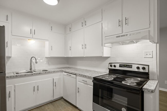 Foto del edificio - 3531 Midwest Dr