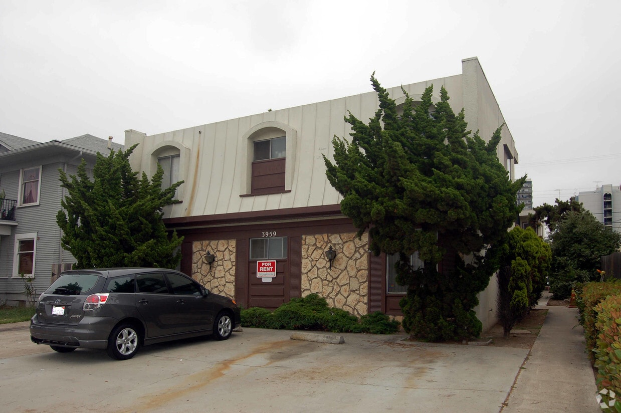 Building Photo - 3959 Normal St