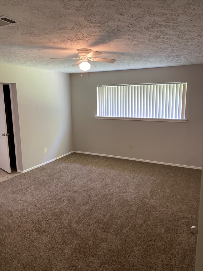 Foto del edificio - 7547 Winkle Wood Ln