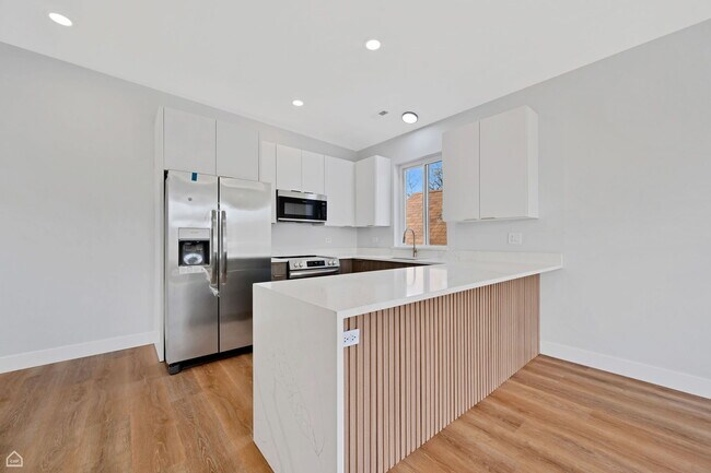 Foto del edificio - 2626 W 21st St