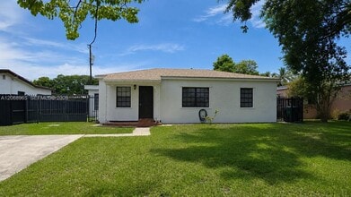 Building Photo - 3375 SW 72nd Ct