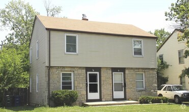 Building Photo - 896-898-898 S Harris Ave