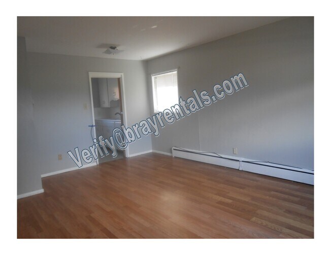 Building Photo - 1821 Gunnison Ave