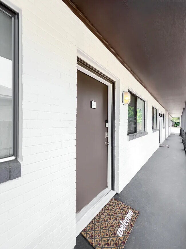 Foto del edificio - 5329 Reiger Ave