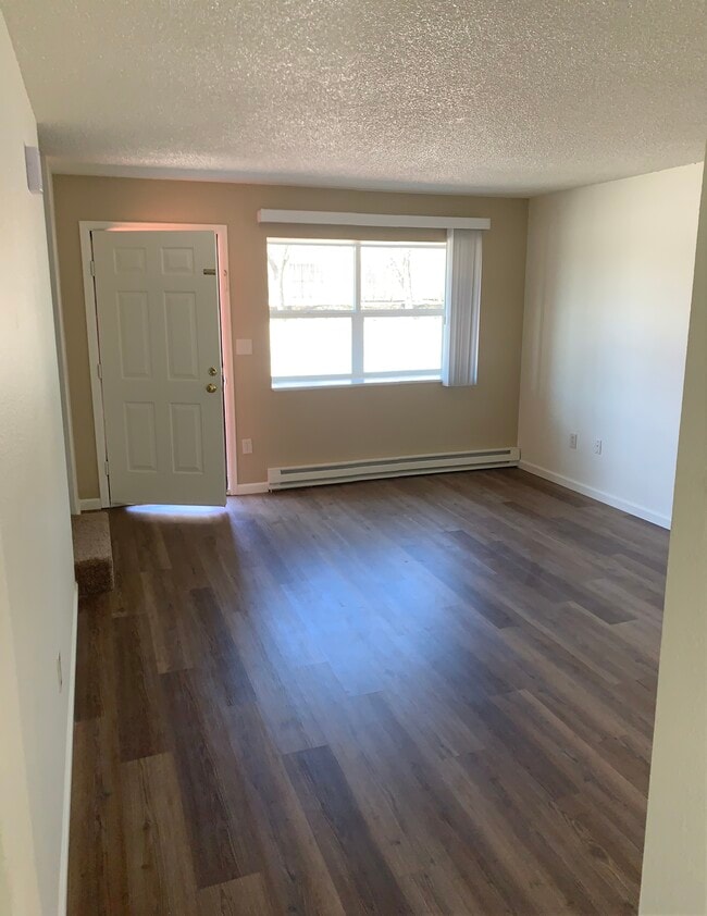 Building Photo - 1303 Nickel Dr