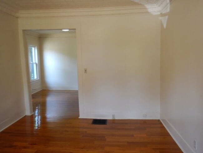 Building Photo - 558 Columbus Ave