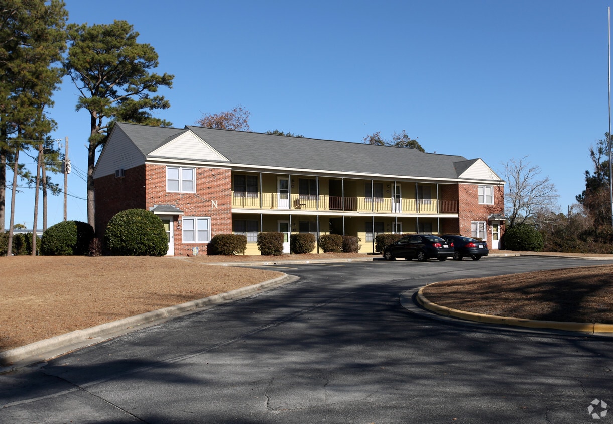 Foto principal - Carteret Court Apartments