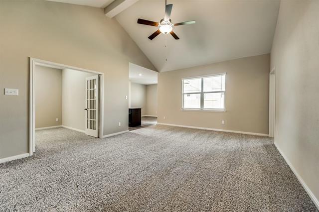 Foto del edificio - 112 Lamont Rd