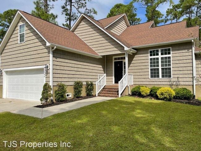 Building Photo - 3 br, 2 bath House - 906 Caroline Court