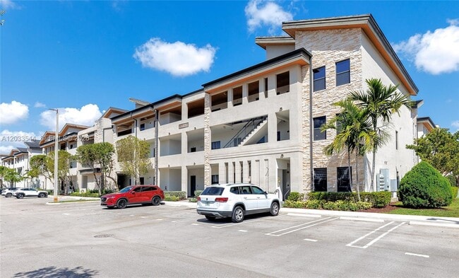 Building Photo - 7925 NW 104th Ave