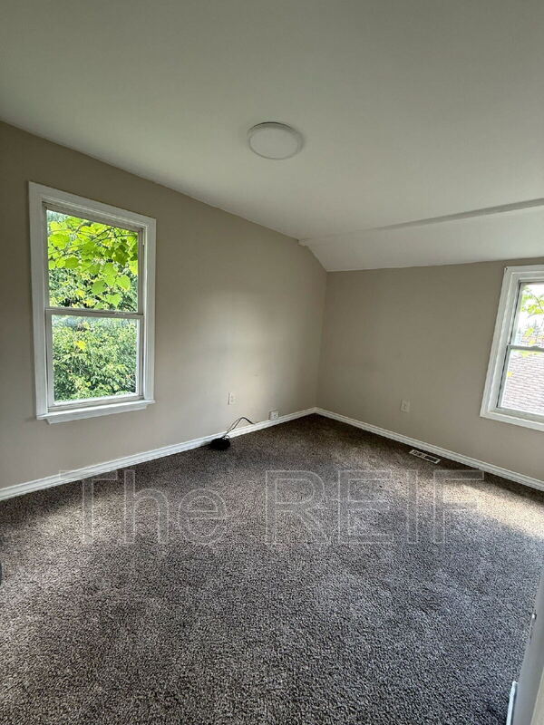Foto del edificio - 14732 Woodmont Ave