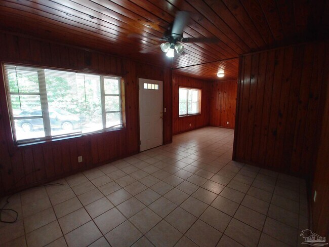 Foto del edificio - 4672 Cerny Rd