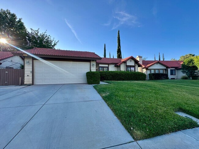 Foto del edificio - 2815 College Park Dr W