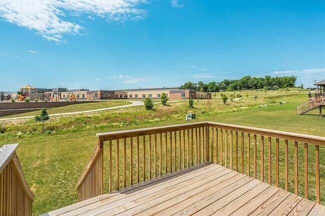 Foto del edificio - Spacious 4 Bedroom Home in Sugar Creek Wau...