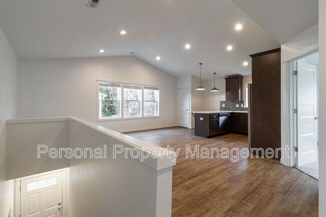 Photo - 3308 E 24th Cir House