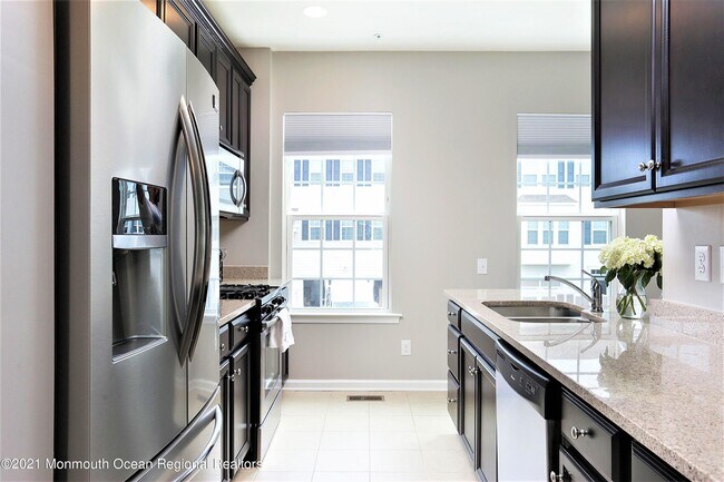 Foto del edificio - 137 Beacon Ln