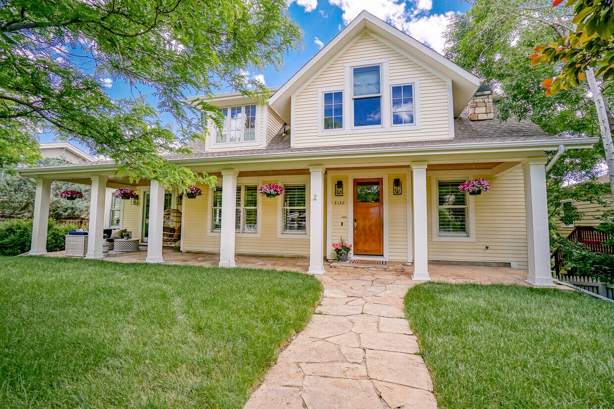 Foto principal - 3132 5th St