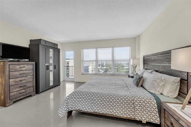 Foto del edificio - 405 N Ocean Blvd