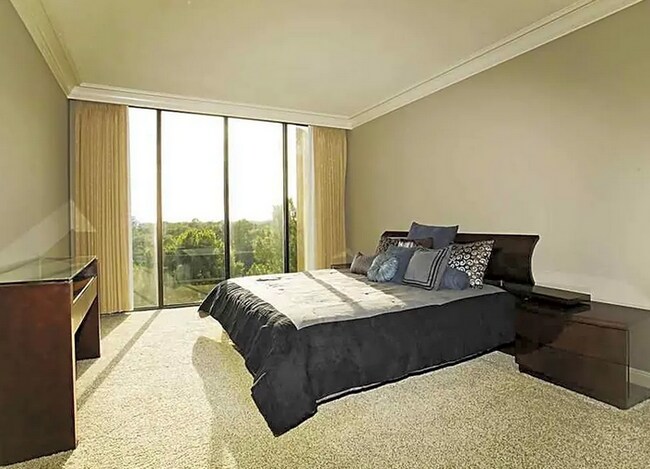 Foto del edificio - 661 Bering Dr