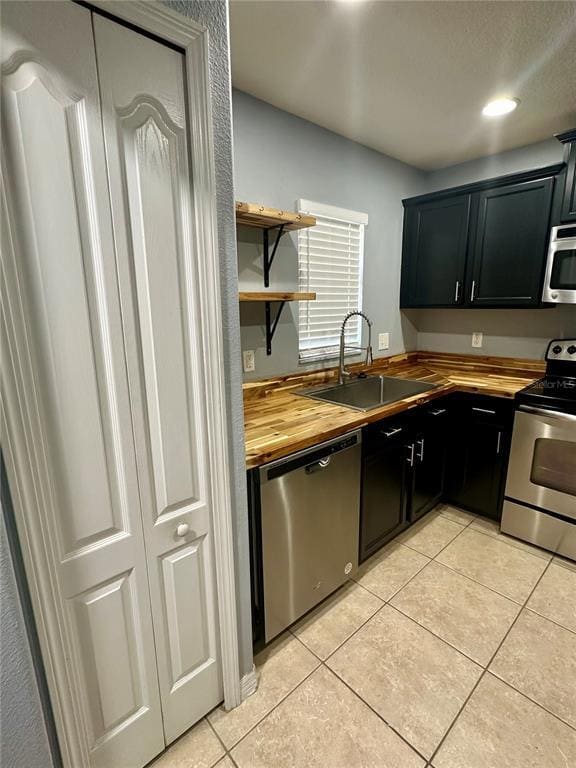 Building Photo - 253 Carina Cir