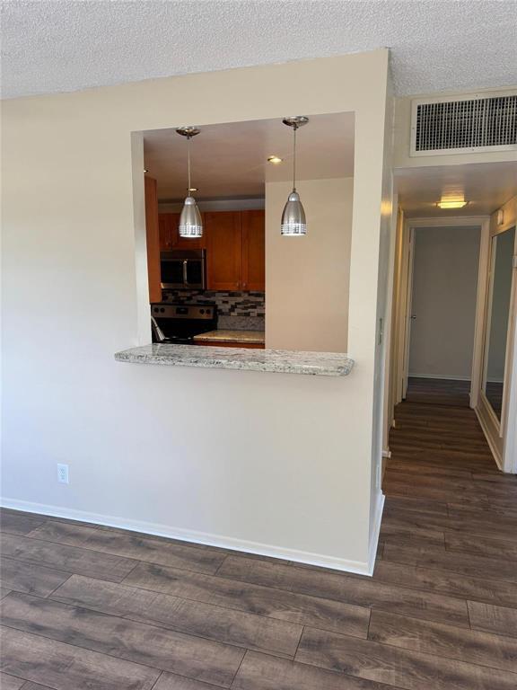 Building Photo - 1407 NE 56th St