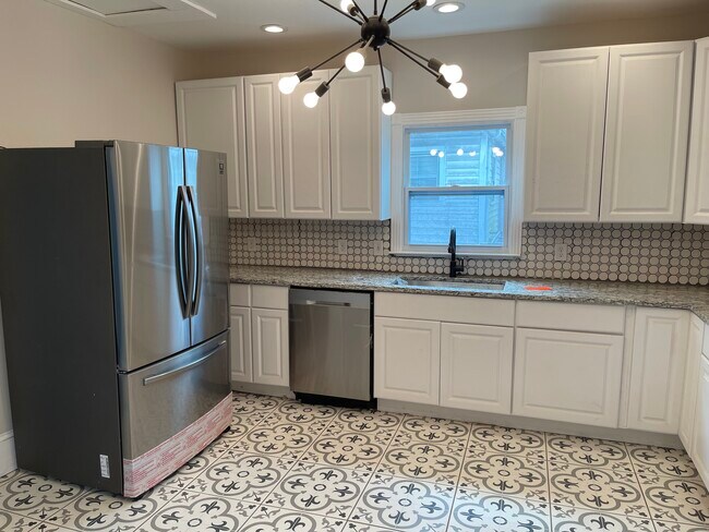 Photo - 219 E Springdale Ave House