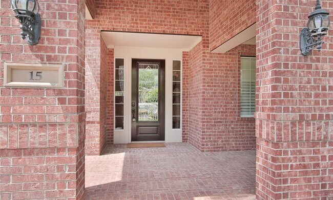 Building Photo - 15 Graylin Woods Pl